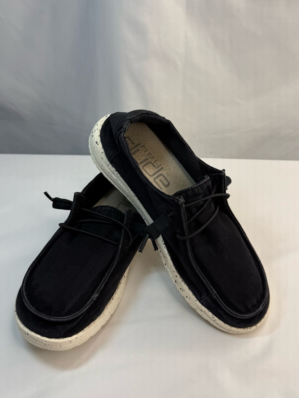 Hey Dude Wendy Black Canvas Slip-On Loafers Speckled W/White Sole Women’s 7 VGUC
